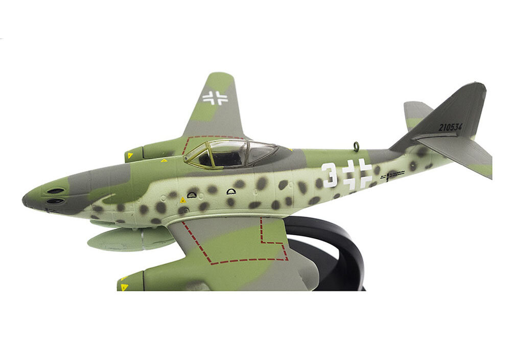 Messerschmitt me 262A-1A adolf galland 1945 (104 victory) - фотография № 3