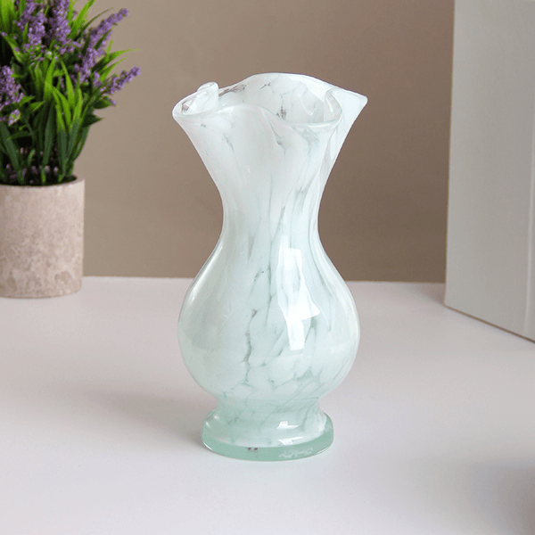 фото Ваза Муза 20 см белая