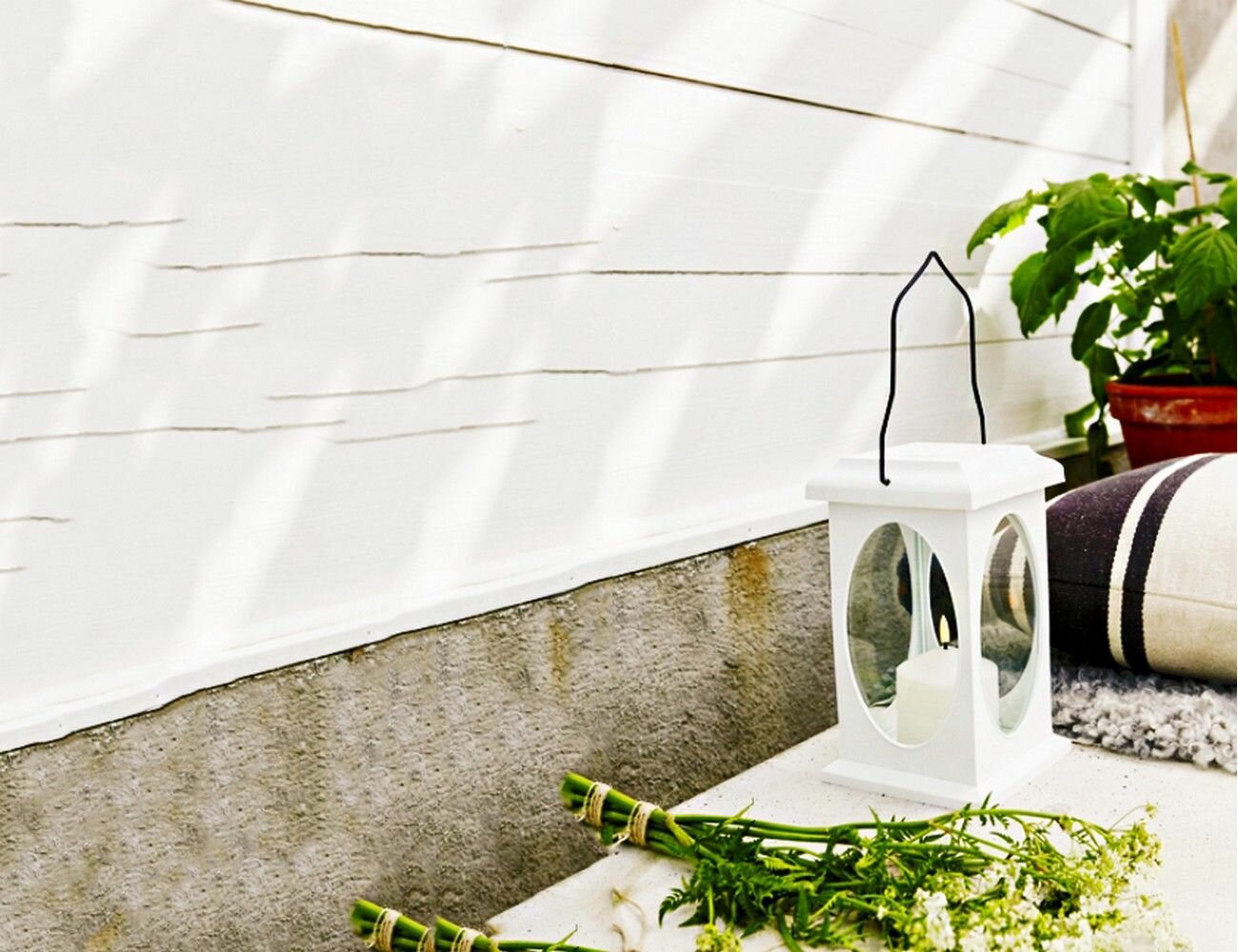 фото Фонарь со светодиодной свечой магди, пластиковый, белый, 23 см, таймер, батарейки, STAR trading 062-78