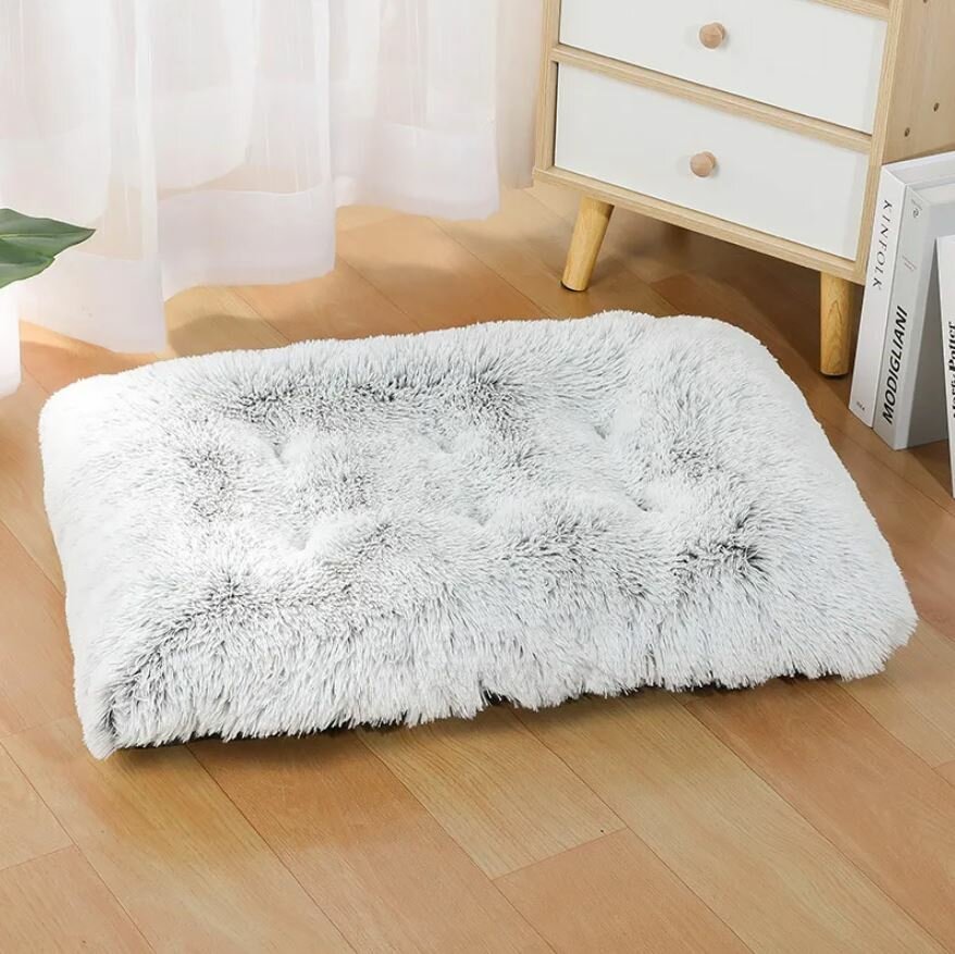 Плюшевый лежак матрас для кошек и собак S Серый градиент (53х38 см) - фотография № 3