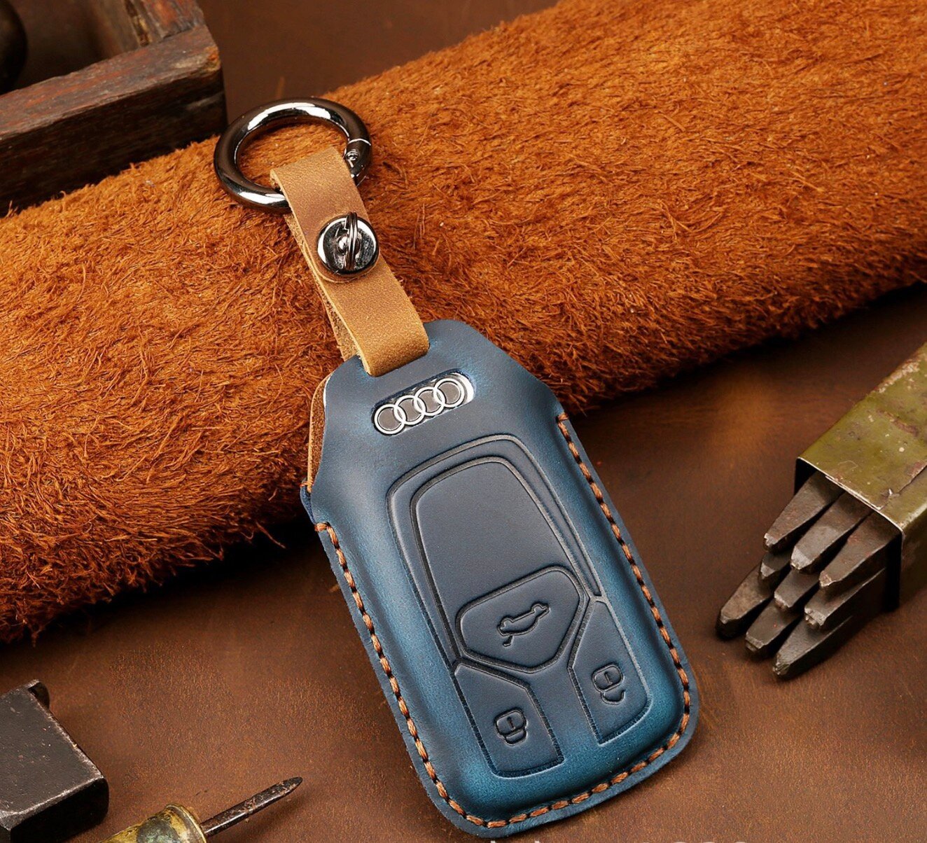 Чехол для авто смарт ключа автомобиля футляр из натуральной кожи с вырезом под логотип брелок ключница для машины марки Audi Ауди А3 А4 А5 А6 А7 ...