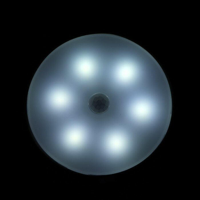 Светильник двухцветный с датчиком движ., 6 LED, 2,5 Вт, от аккум. бат., 3000К+6000К, белый - фотография № 3