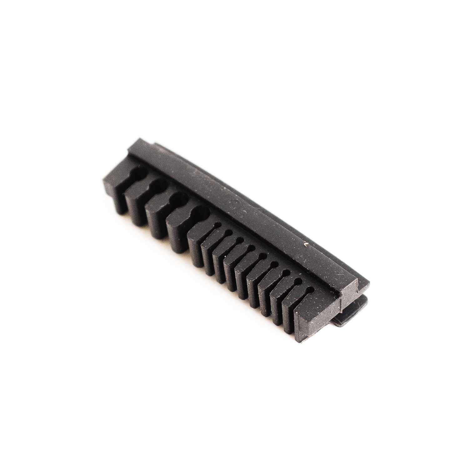 фото Резиновая заглушка в корпус для проводов Ninebot Z6/Z10