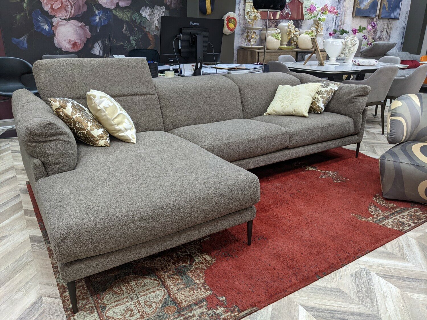 фото Итальянский диван Elisir. Бренд Calia Italia.