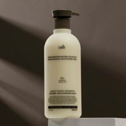Шампунь для волос без силикона Lador Moisture Balancing Shampoo, 530 мл La'dor 4252727 .