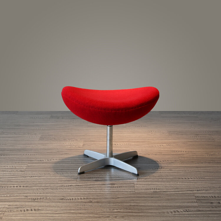 Кресло Egg Chair с оттоманкой, тканевая обивка (красный) - фотография № 3