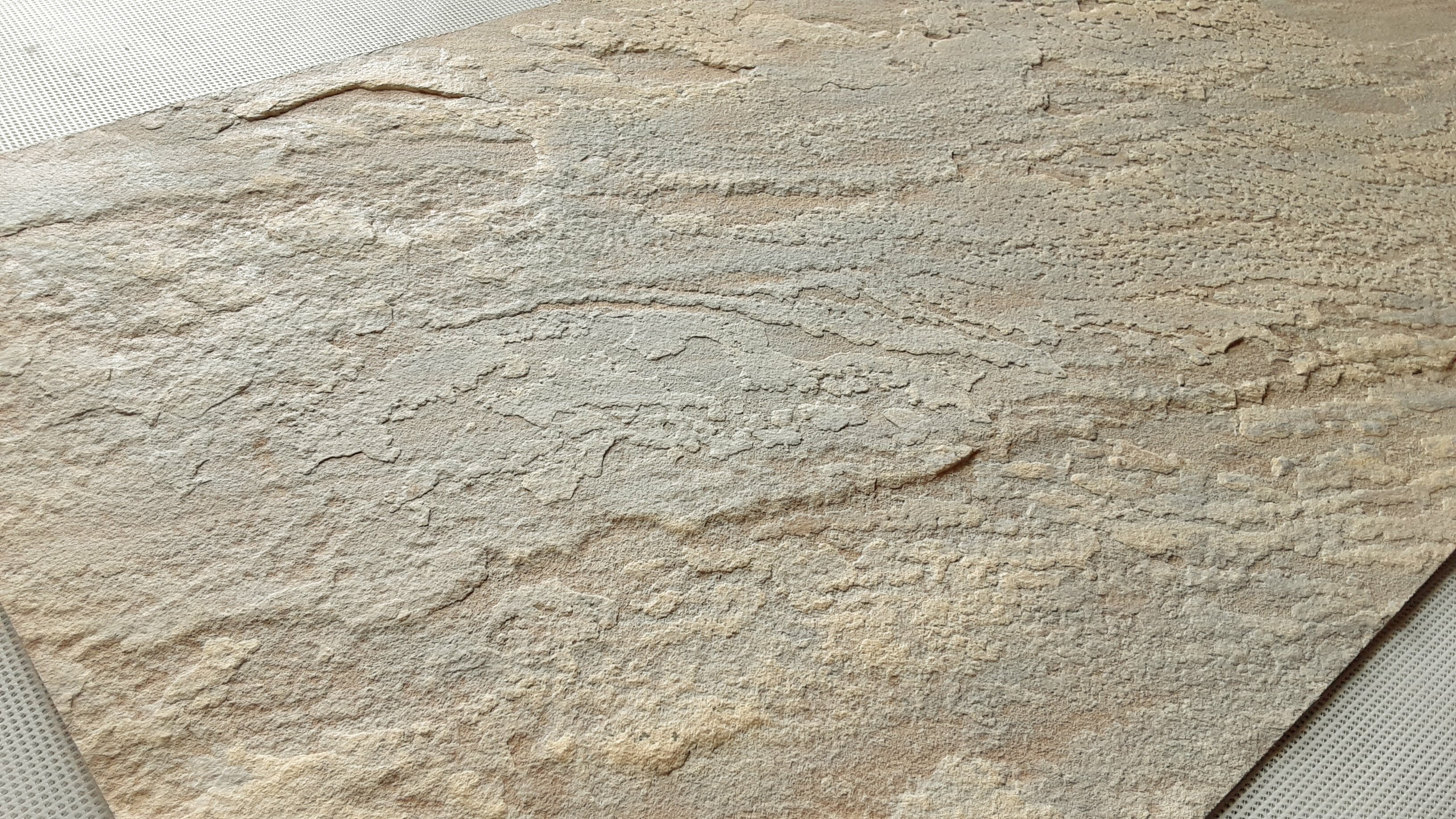 Скол индийского песчаника - отделочные панели ZIKAM из гибкого камня для любых стен. Цвет BEIGE SANDSTONE 1000х500x2.5mm. - фотография № 4