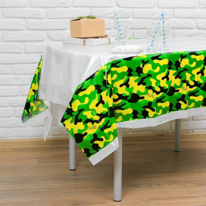 фото Скатерть "Настоящий защитник", 182 х 137см