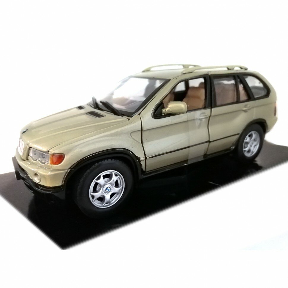 Коллекционная модель автомобиля BMW X5, масштаб 1:24
