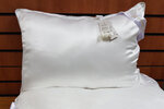 Подушка шелковая Luxury AA-1,3 50х70 средняя, Kingsilk - изображение
