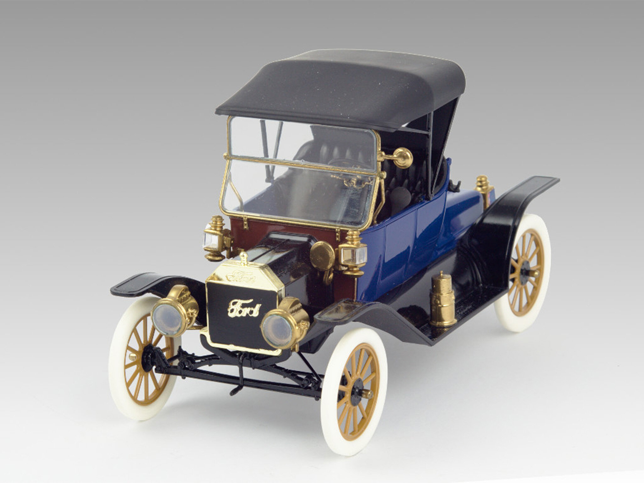 ICM   Model T Roadster 1913 .   , 1/24