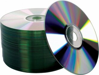 Десять случайно подобранных двд дисков с различными фильмами