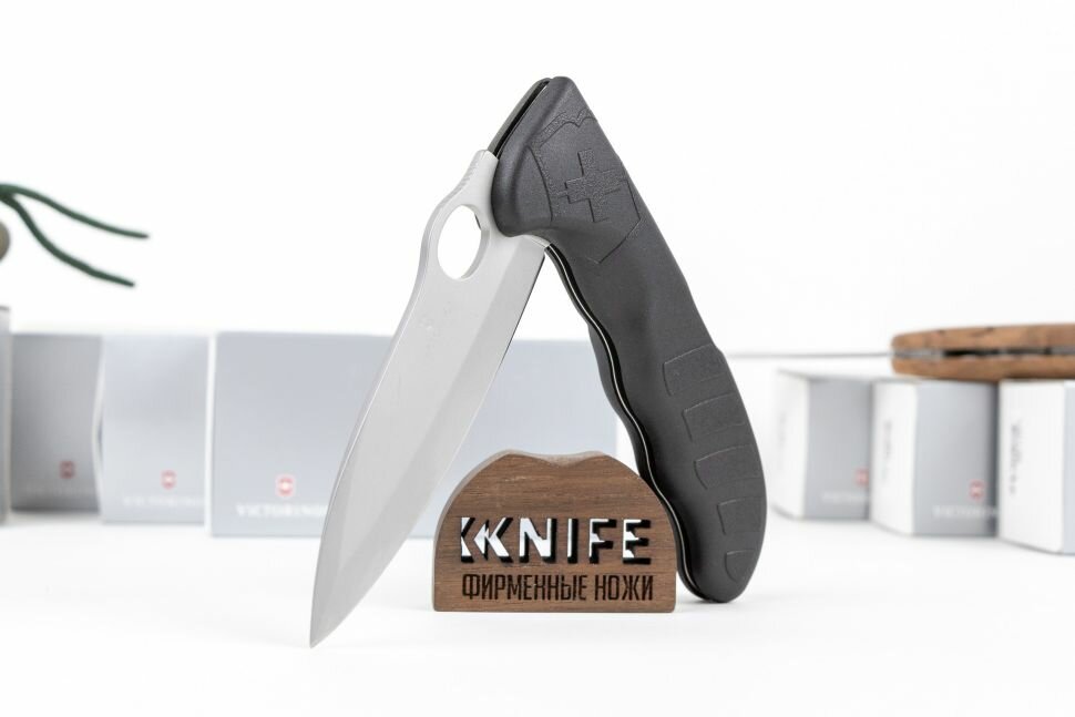 Нож "Hunter Pro" 1. 4116 (X50CrMoV 15) Нейлон 0.9410.3 от Victorinox