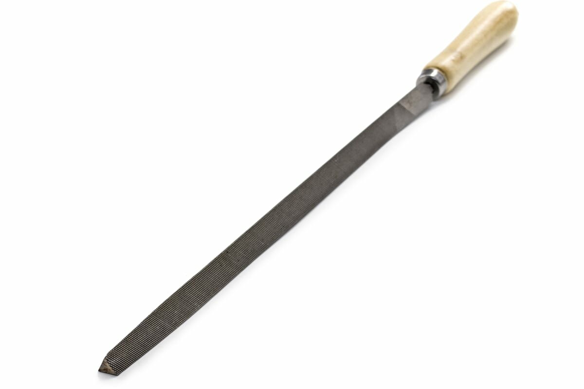 Трехгранный напильник РемоКолор 300 мм, №2, деревянная ручка 40-1-604 - фотография № 2