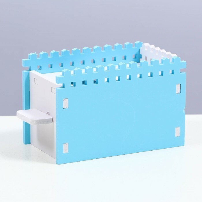 Домик для грызунов с отверстием под поилку, 14 х 8 х 9 см, голубой - фотография № 3