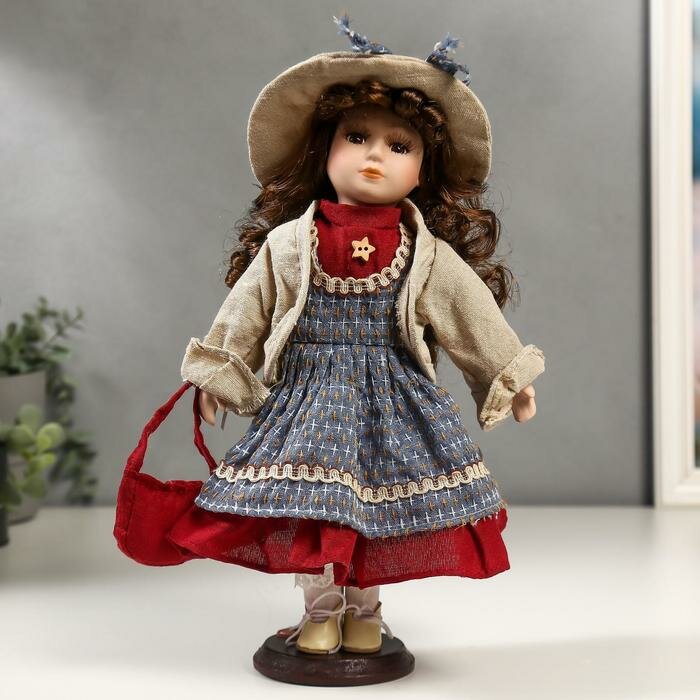 Кукла коллекционная керамика "Кристина в синем платье и бежевой курточке" 30 см./В упаковке шт: 1