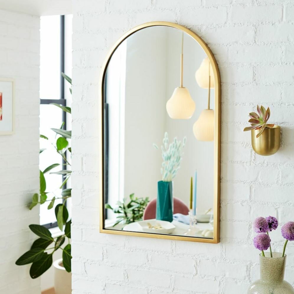 Зеркало Прайм Арочное в золотой раме 90х55 см влагостойкое, интерьерное - фотография № 2