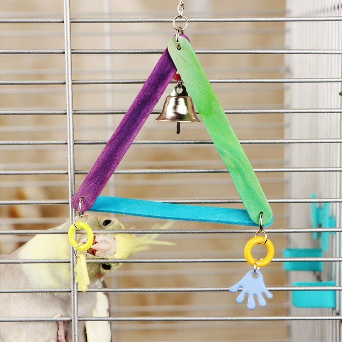 Игрушка для птиц Разноцветный треугольник, с колокольчиком, микс - фотография № 3