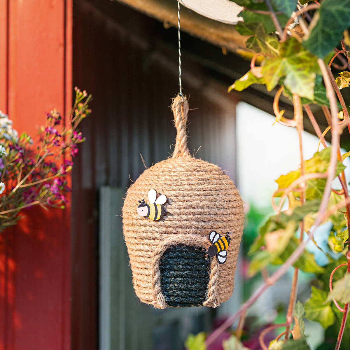 Декоративное подвесное украшение "Пчелиный улей" - фотография № 2