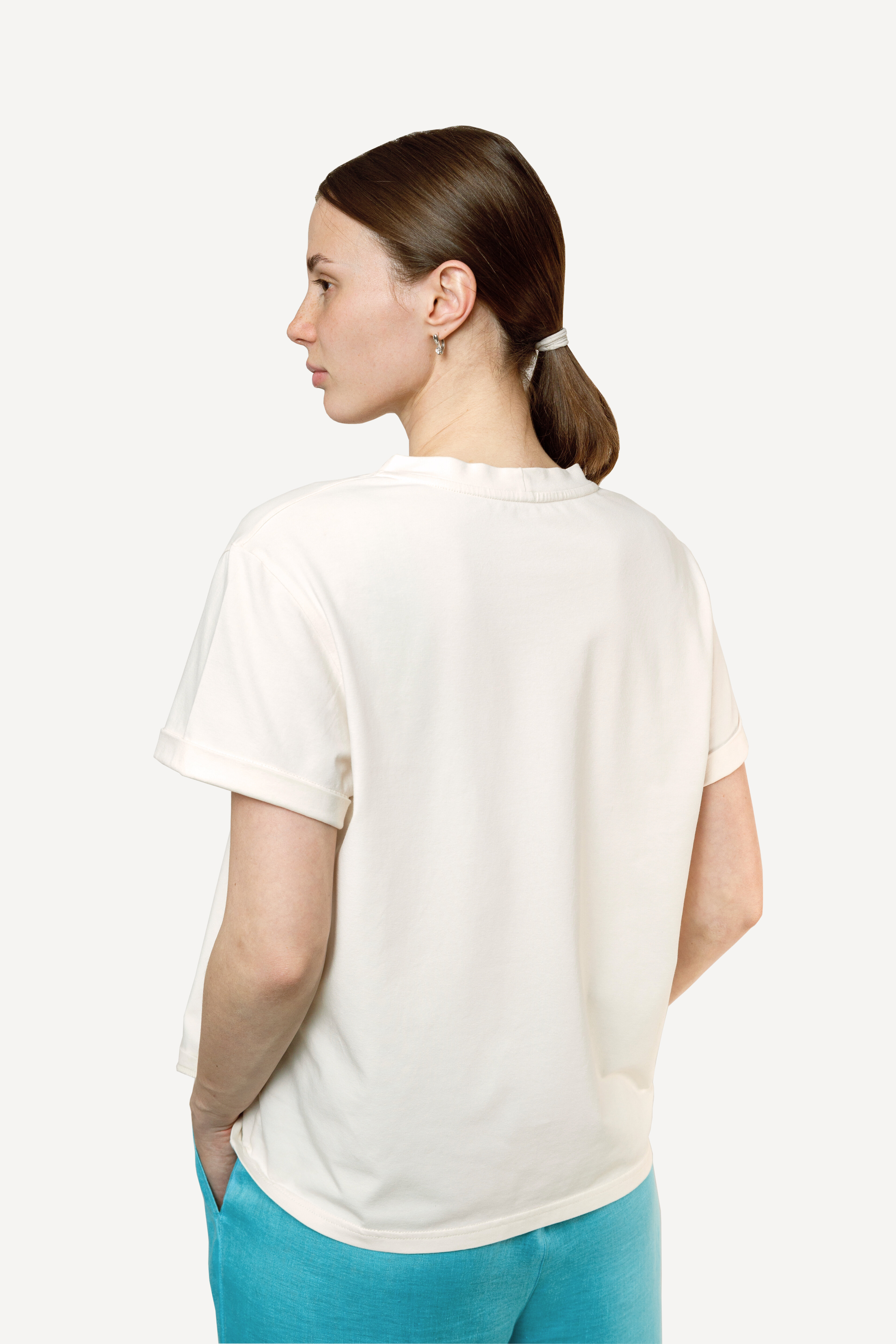 Женская футболка, размер S 42/44, премиальный хлопок, авторский принт "Нежная Сила", цвет молоко - фотография № 3