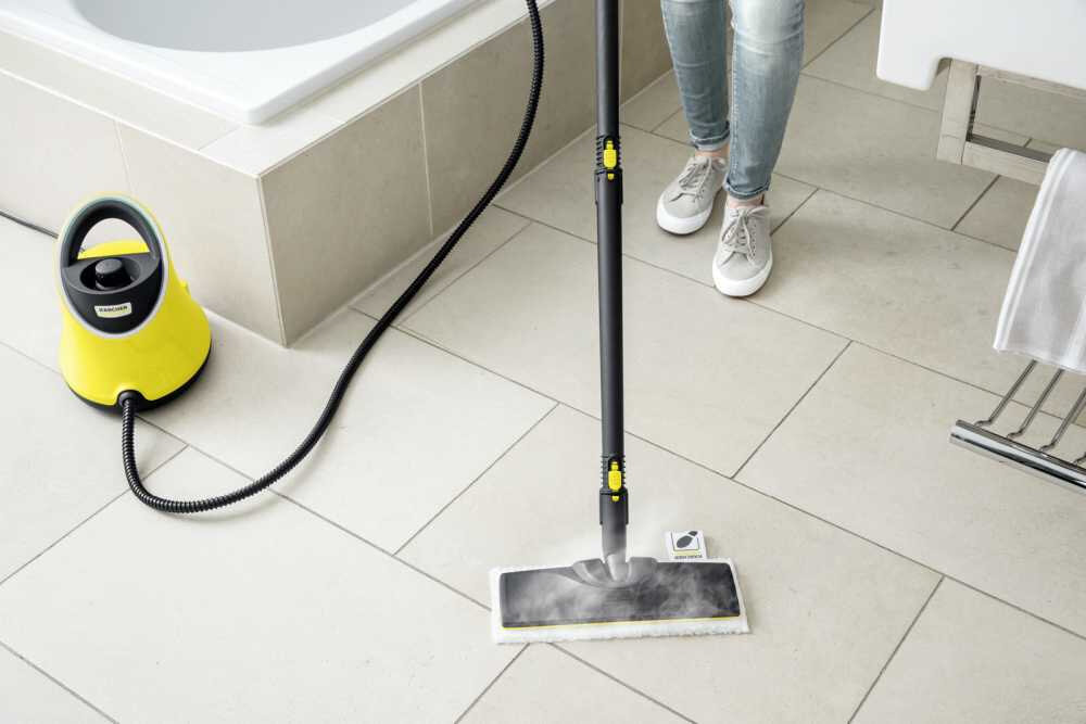 Пароочиститель напольный Karcher EasyFix SC 2 Deluxe 1500Вт желтый/черный