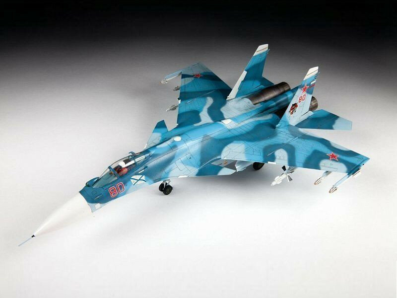 Сборная модель ZVEZDA Российский палубный истребитель Су-33, 1/72