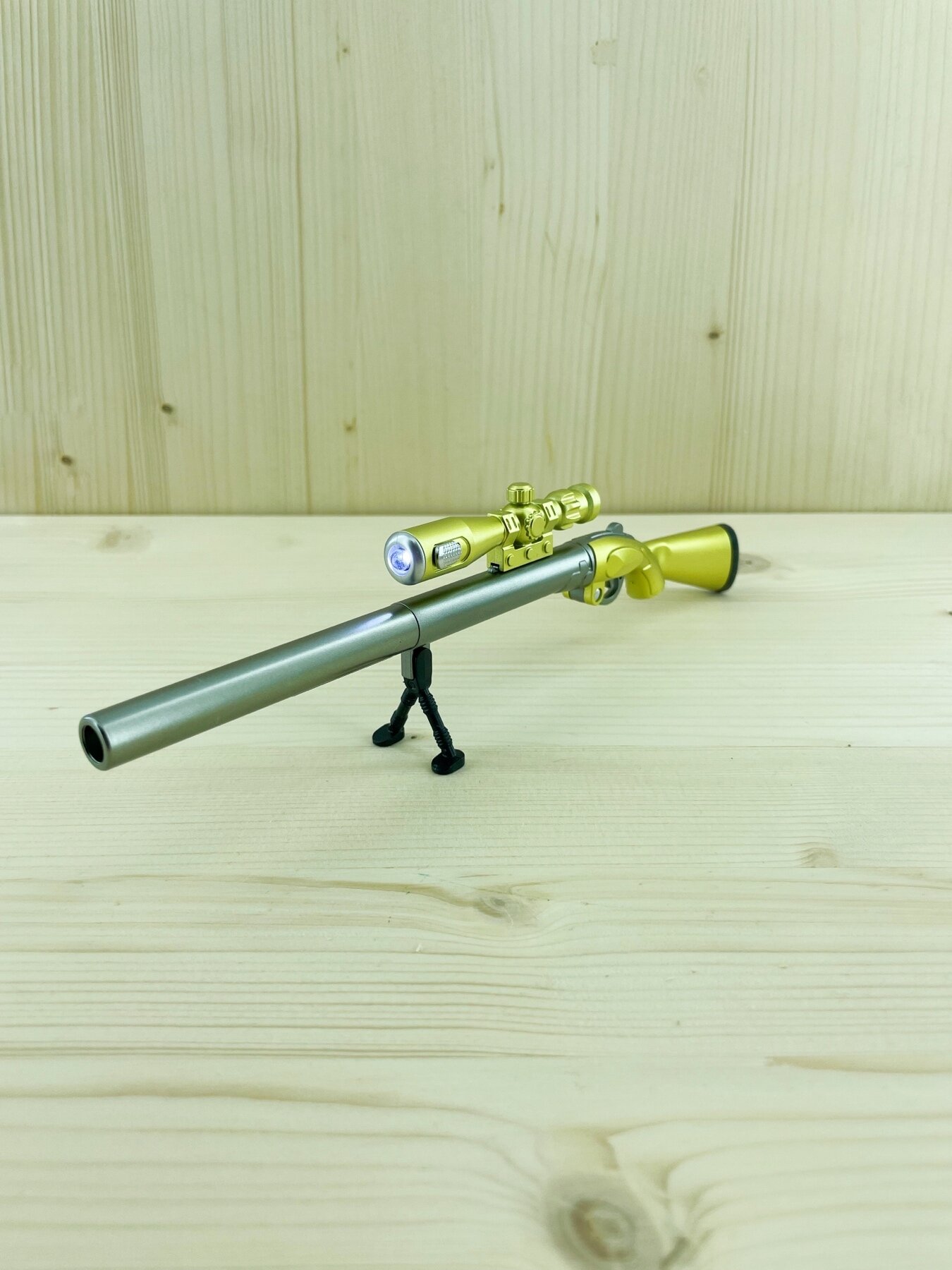 фото Ручка Ружьё с фонариком / Ручка-пистолет, желтый / Ручка шариковая / Ручка - подарок