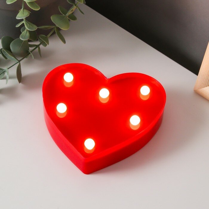 Ночник "Сердце малое" 6 LED батарейки 3xAG13 красный 10х3х10 см. - фотография № 2