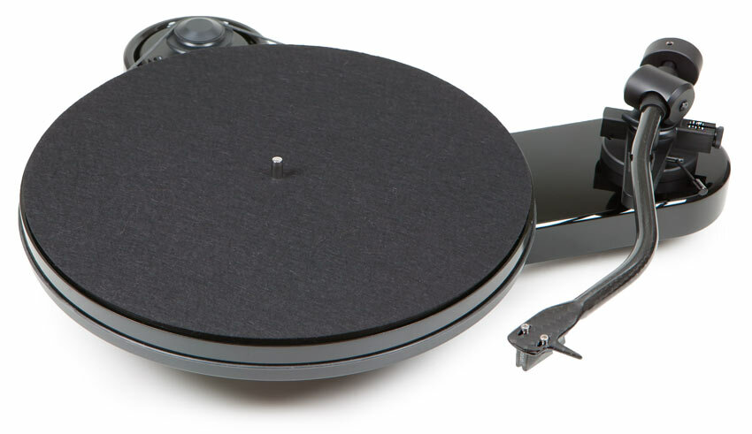 Проигрыватель виниловых дисков Pro-Ject RPM 3 Carbon черный лак