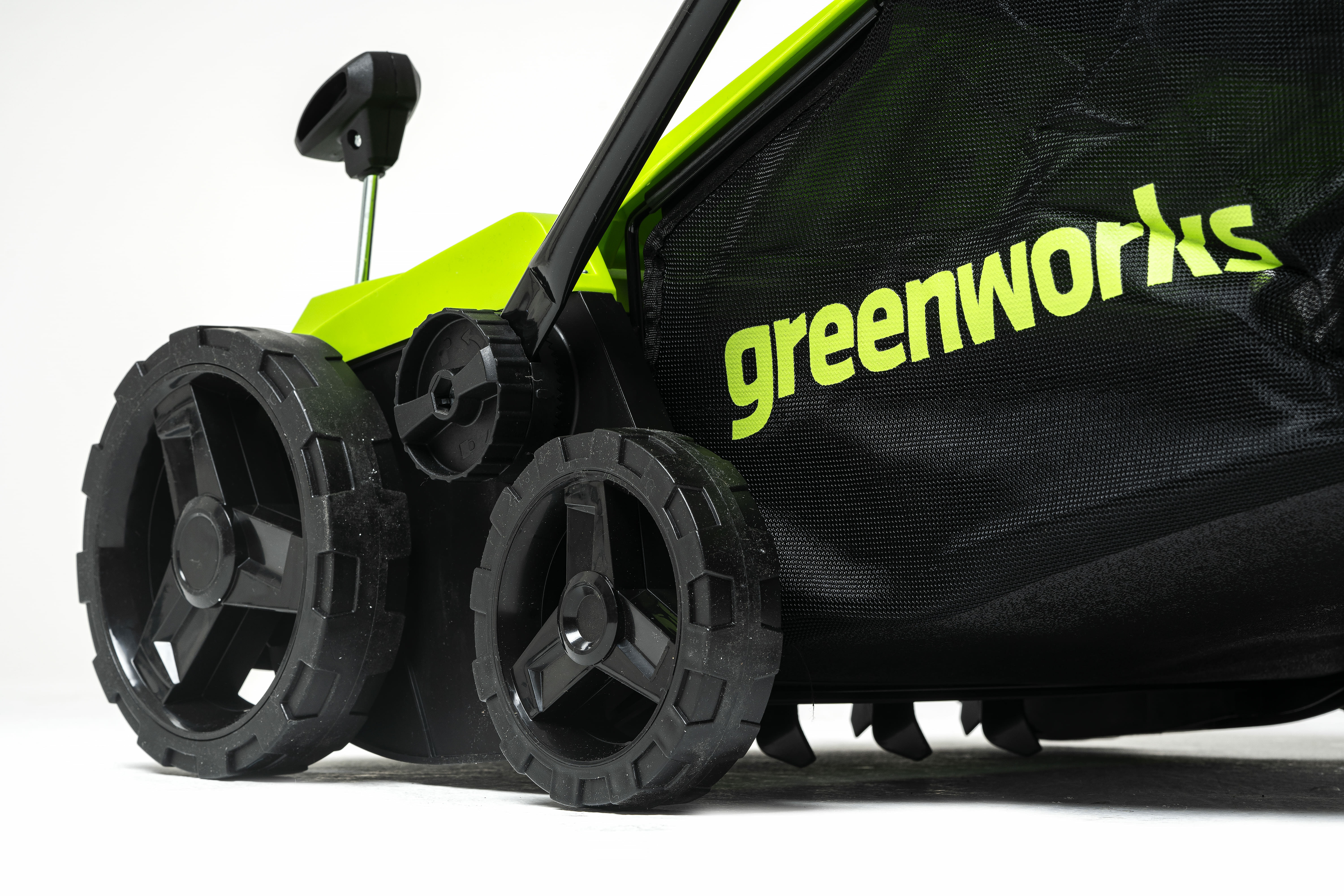 Аэратор-скарификатор электрический Greenworks Арт. 2515507, 1500 Вт, 36 см - фотография № 7