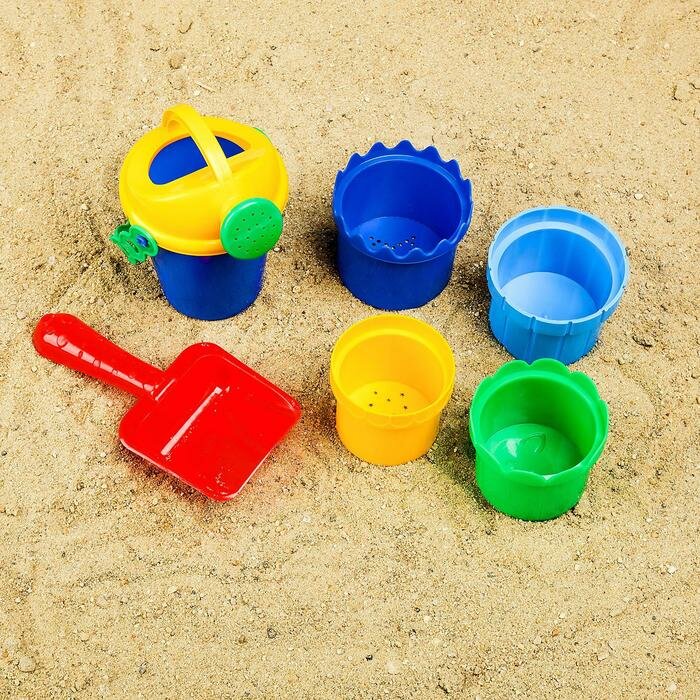 Набор для игры в песке №106: совок, 4 формочки, лейка, микс./В упаковке шт: 1