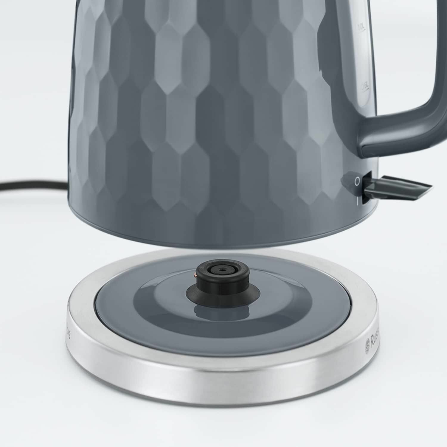 Беспроводной электрический чайник Russell Hobbs 26050, 1,7 литра, 3000 Вт, серый - фотография № 4