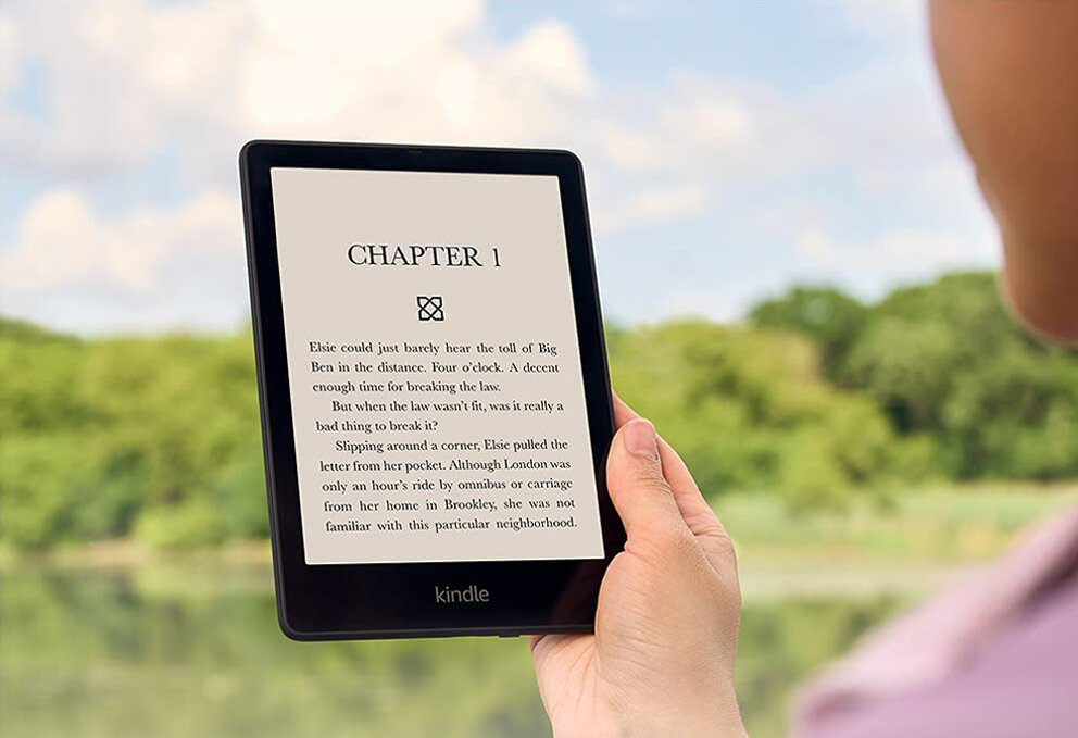 Электронная книга Amazon Kindle PaperWhite 2021 16Gb black Ad-Supported с обложкой ReaderONE PaperWhite 2021 Sakura