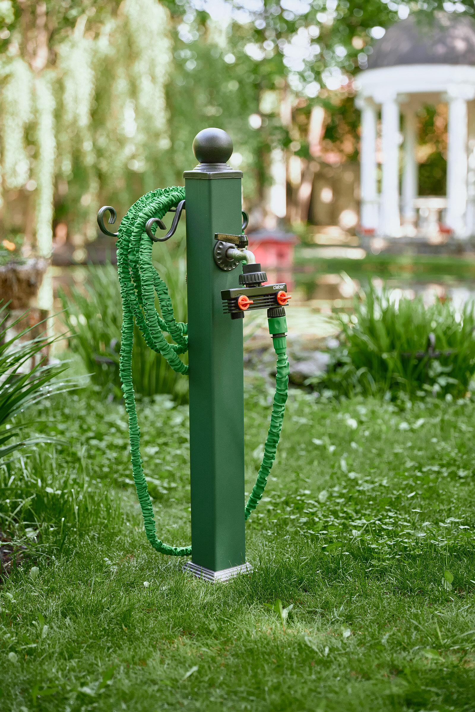 Водоразборная колонка SAHARA GREEN для организации полива садовых участков парковых зон / цвет зеленый