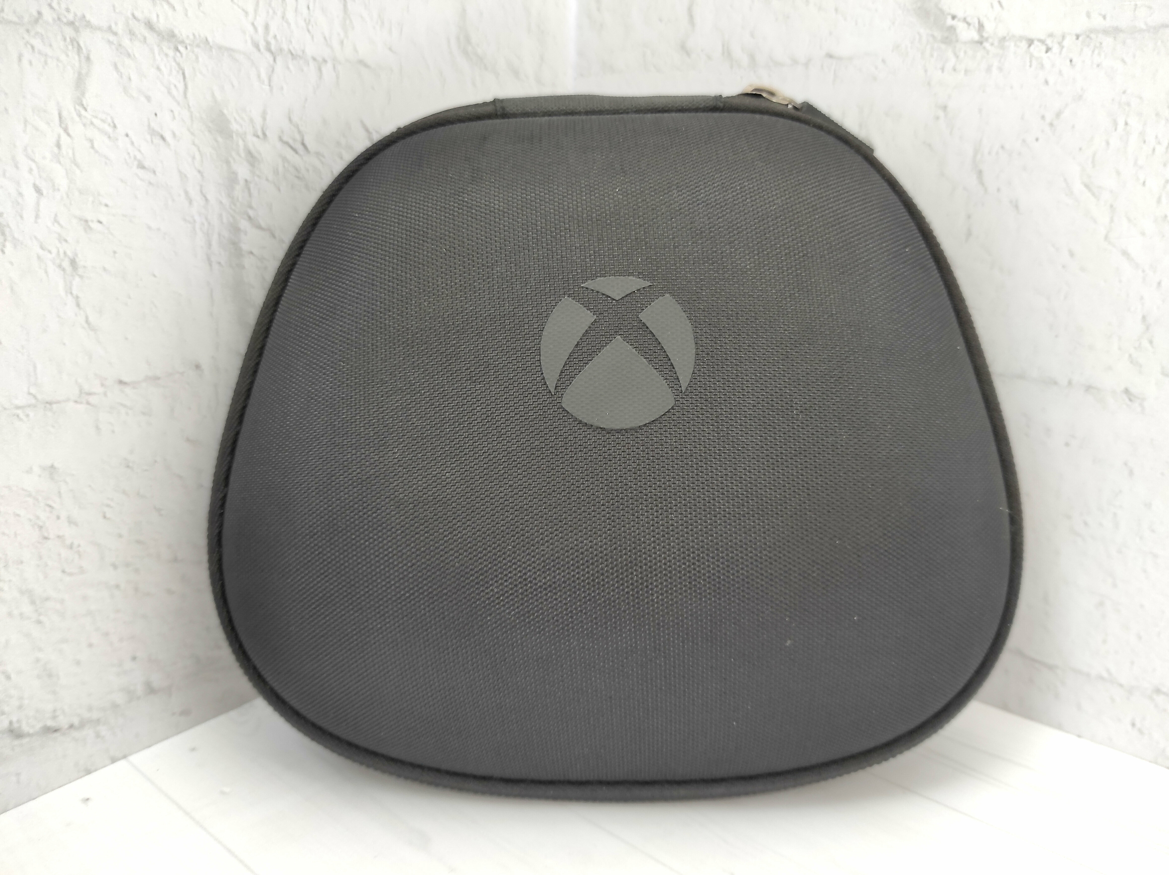 Кейс сумка чехол для Xbox Elite Controller V2 с зарядным устройством насадками и лепестками + кабель Type-C