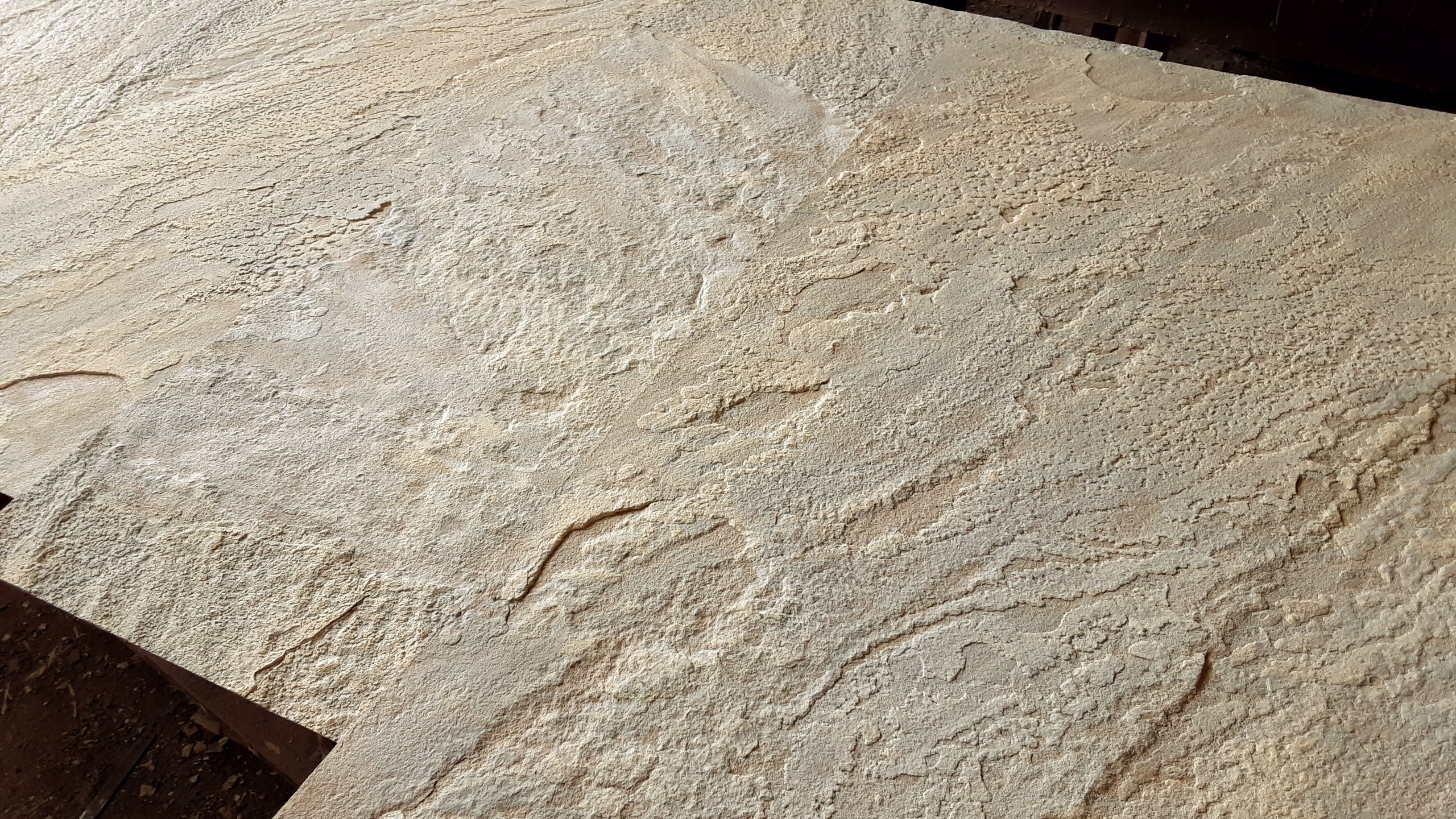 Скол индийского песчаника - отделочные панели ZIKAM из гибкого камня для любых стен. Цвет BEIGE SANDSTONE 1000х500x2.5mm. - фотография № 7