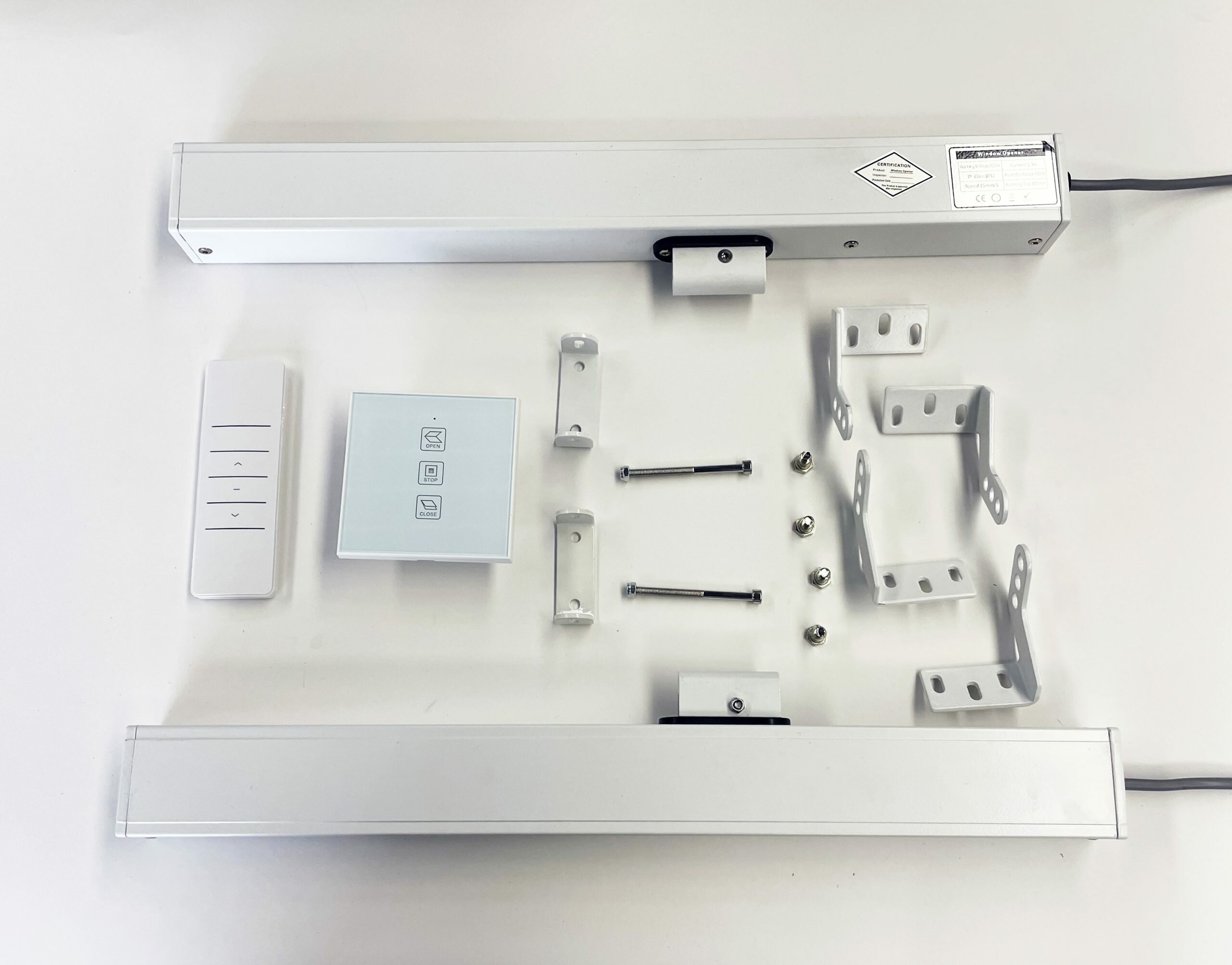 фото Тандемный привод для окон цепной с пультом дистанционного управления (ДУ) и настенным выключателем (белый) S