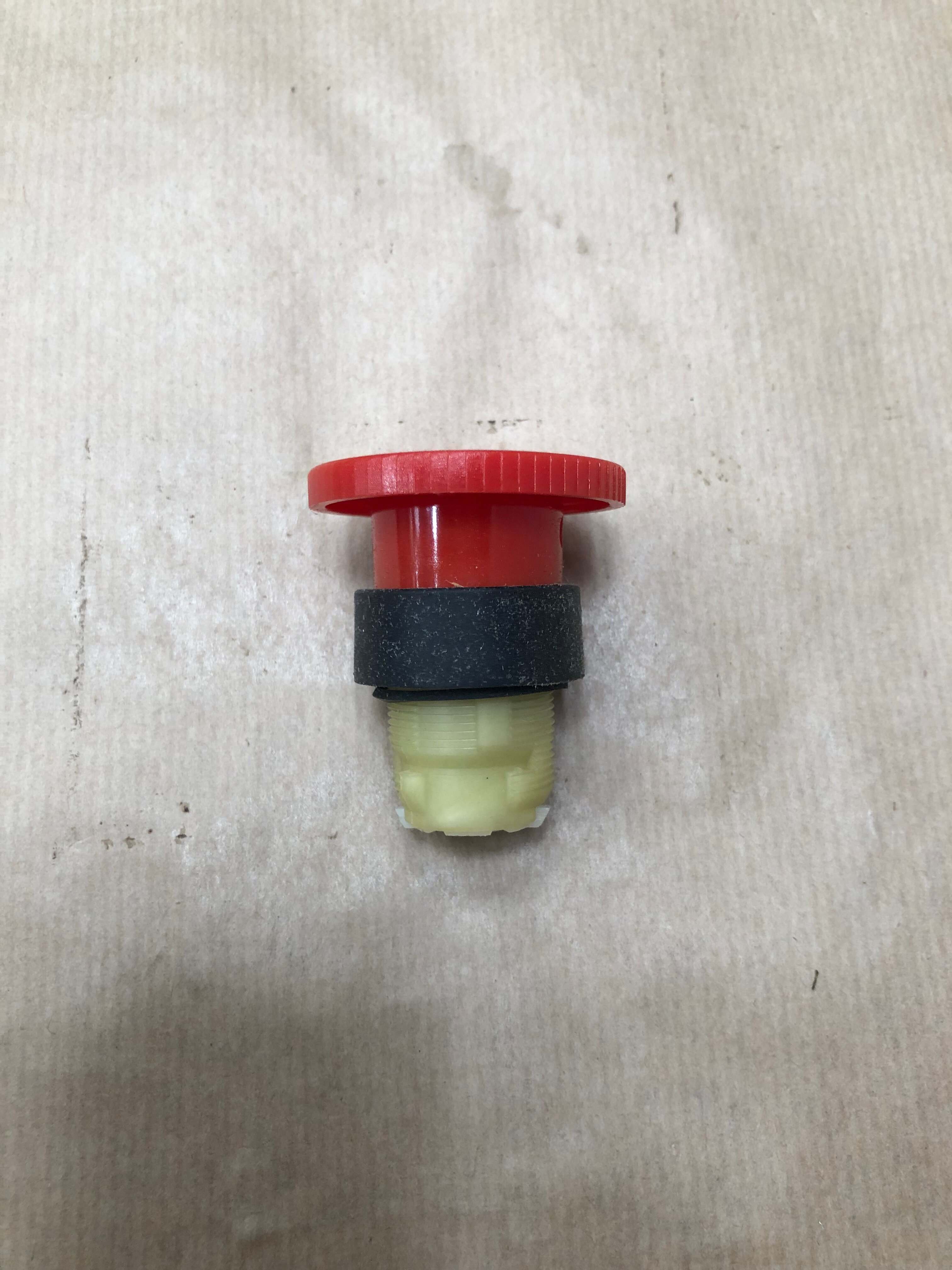 фото Кнопка аварийного выключателя SIEMENS 3SB10001AC01