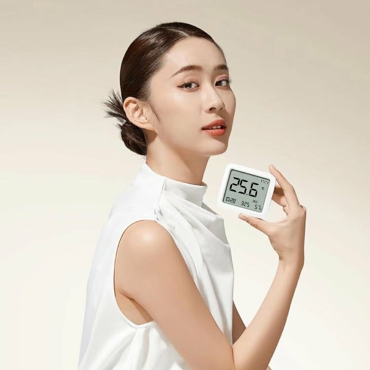 Датчик температуры и влажности Xiaomi Mijia Smart Thermometer and Hygrometer 3 (MJWSD05MMC) - фотография № 4
