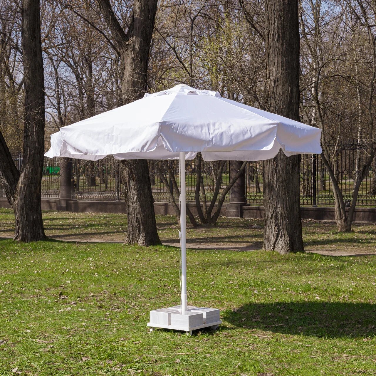 Зонт MISTRAL 300 круглый с воланом (база в комплекте) белый - фотография № 1
