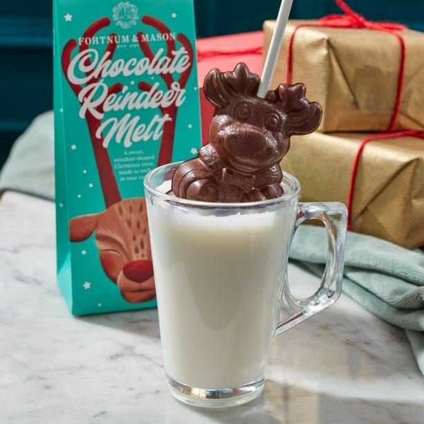 Шоколадная бомбочка Fortnum and Mason Reindeer Hot Chocolate Melter 2х50 гр - фотография № 3