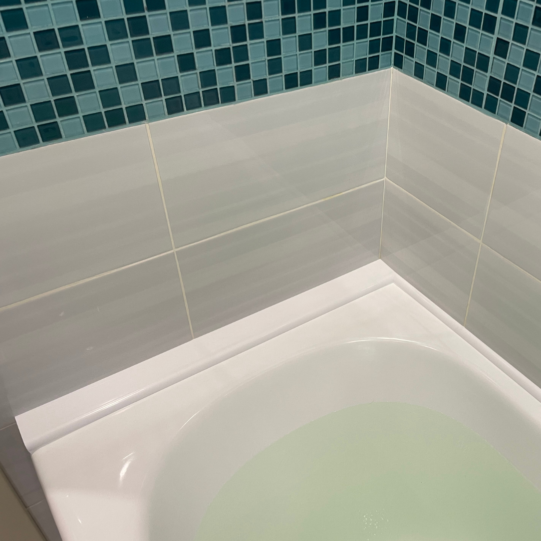 Акриловый плинтус бордюр, универсальная широкая накладка для ванны, суперплинтус НСТ 50-750 мм - фотография № 7