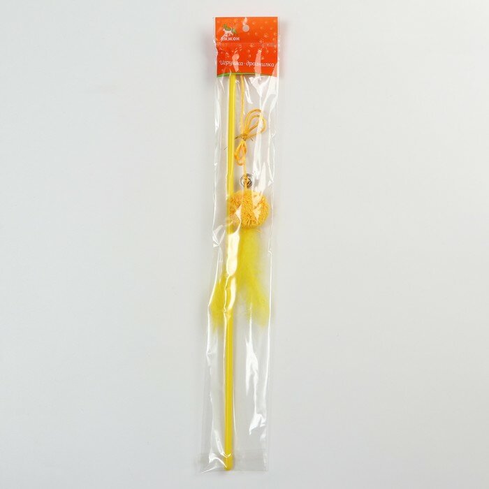Дразнилка-удочка с мягким шариком и перьями, жёлтая - фотография № 4
