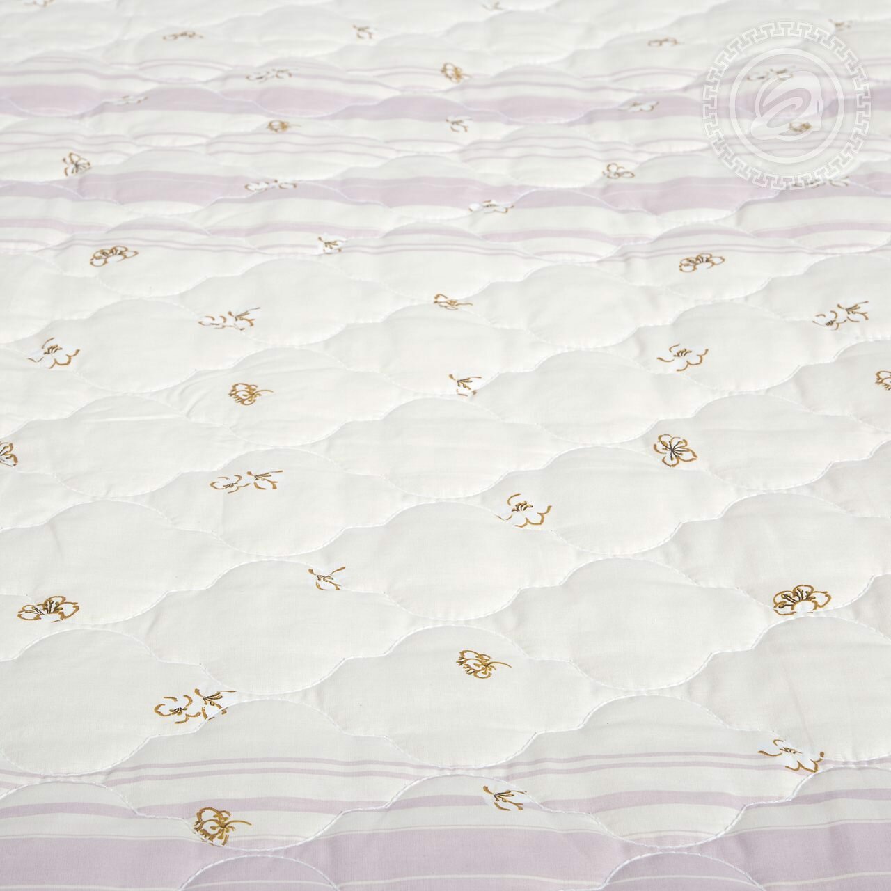 Покрывало-одеяло стеганное Сакура поплин 240х215 см - фотография № 3