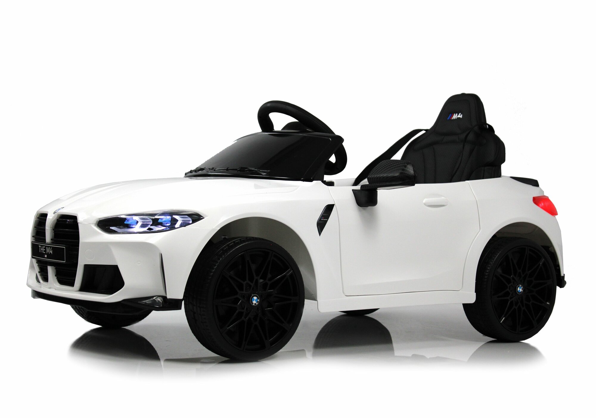 Rivertoys Детский электромобиль BMW M4 (A004AA) белый