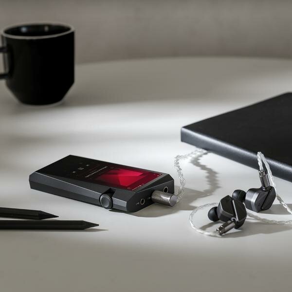 Портативный Hi-Fi-плеер Astell Kern SR35 Black