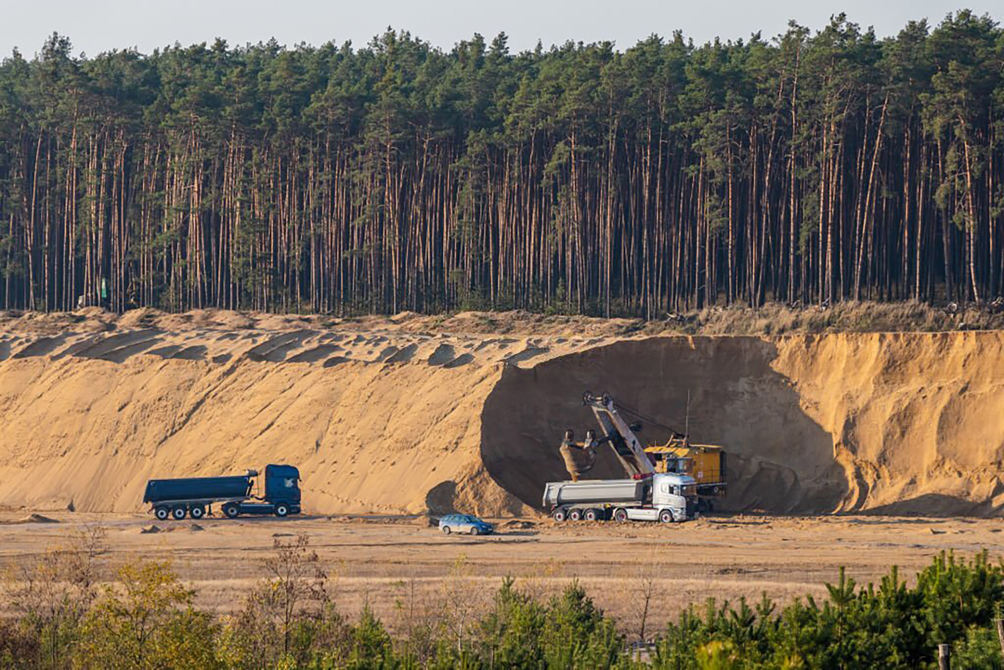 Песок карьерный 1-15 (Тонна) с доставкой