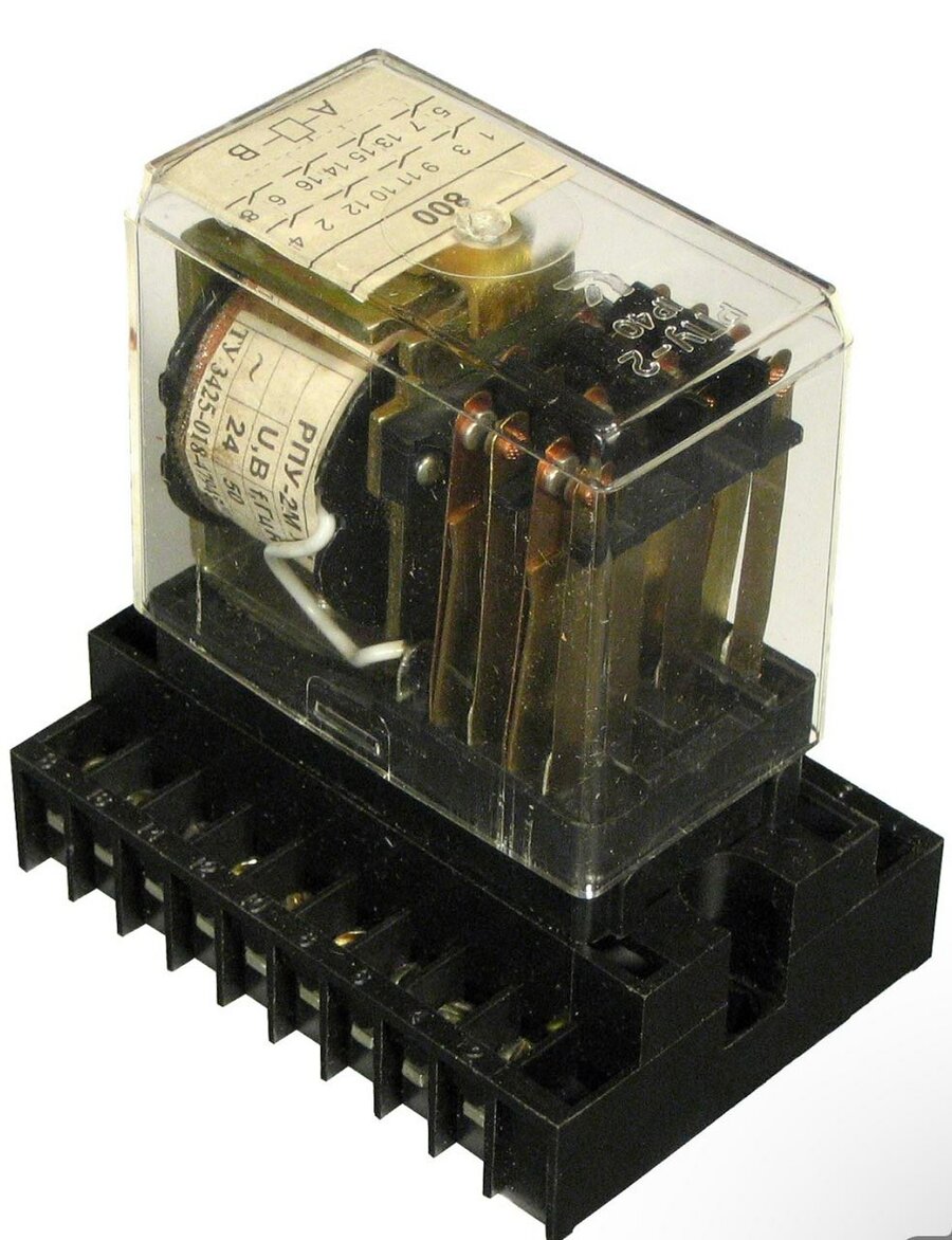 Реле промежуточное РЭП 37-121-220V 2/3 - купить в Екатеринбурге по цене 1700 руб