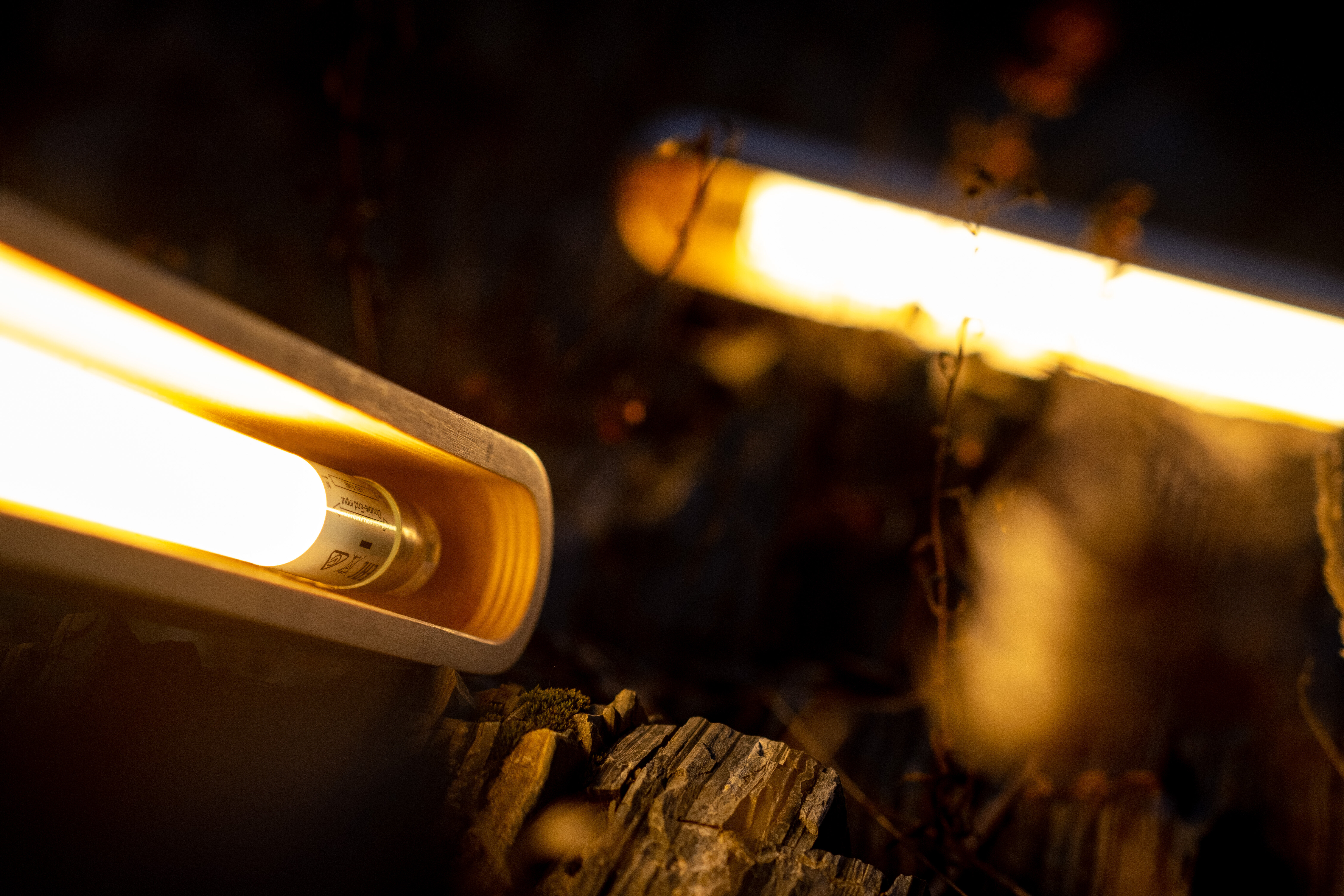 Подвесной линейный деревянный светильник для ламп G13 от Mana Fabric (60см) - фотография № 10