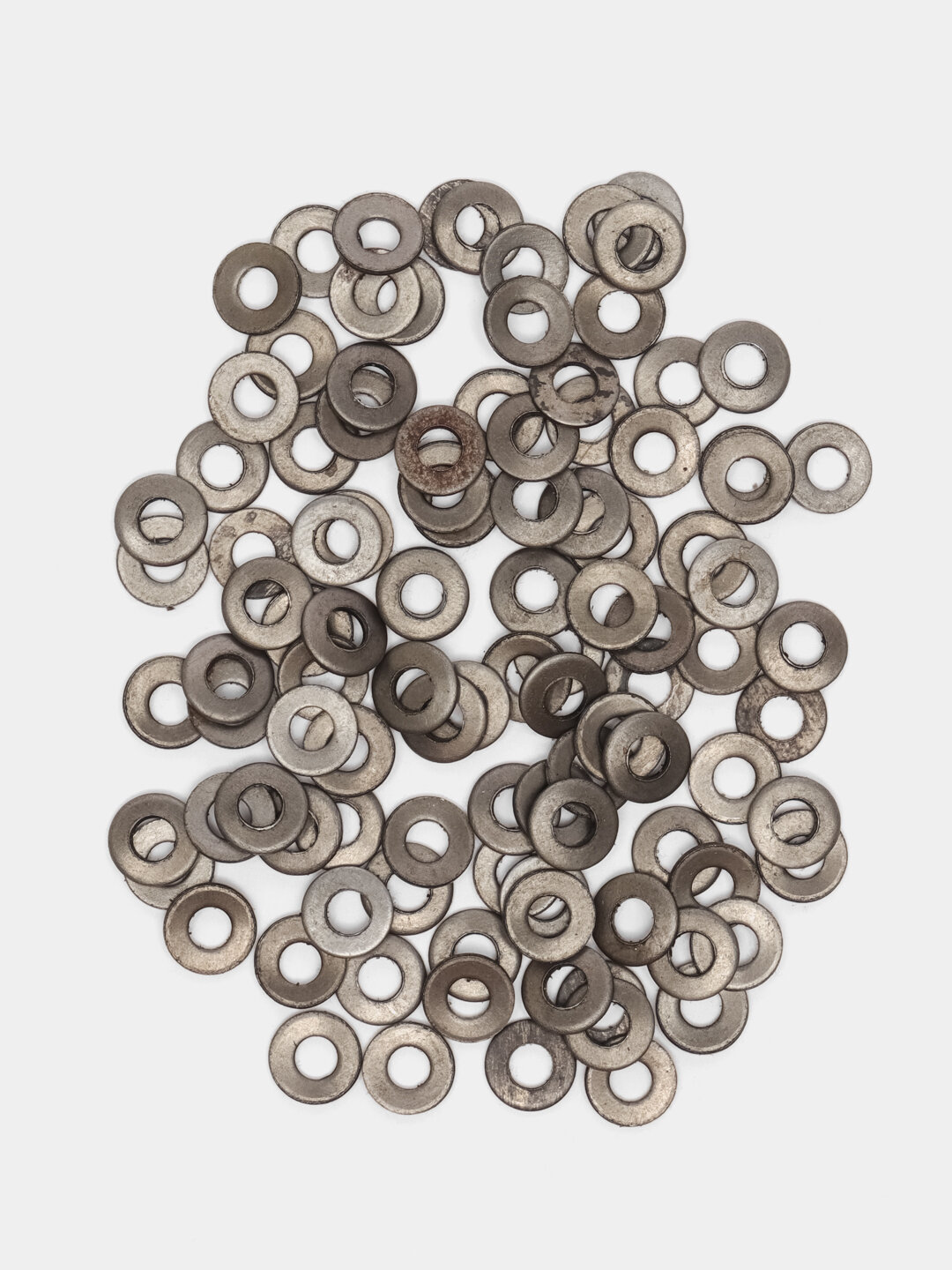 фото Шайбы для болтов и гаек наружный d - 8-9 мм, диаметр отверстия 3,2-3,4 мм, кол-во 100 шт